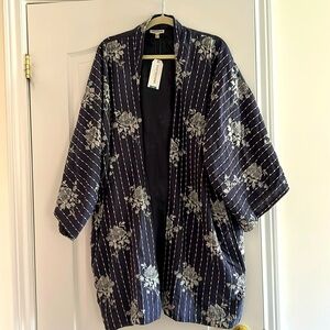 NWT Earthbound kimono. Detailed with embroidery and flowers. XS/S